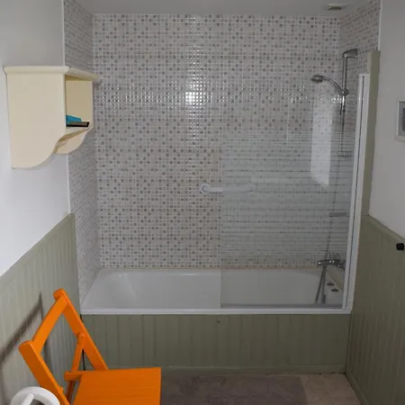 Charming 17th Century Normandy Longere In Valdalliere, Calvados * Le Theil