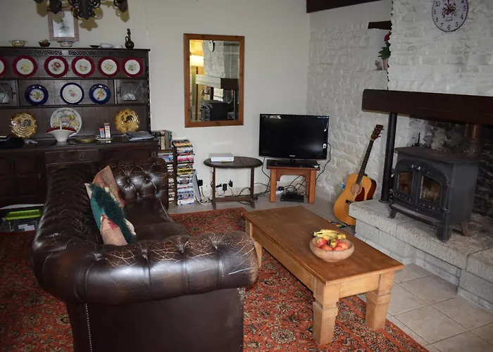 Casa de Férias Charming 17th Century Normandy Longere In Valdalliere, Calvados *