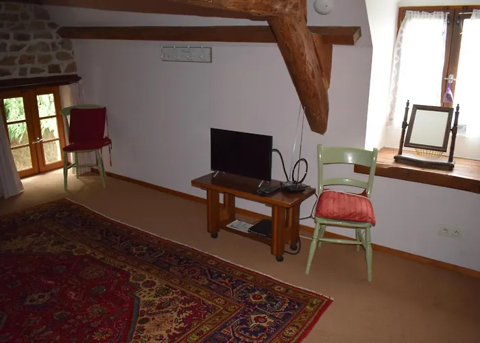 Casa de Férias Charming 17th Century Normandy Longere In Valdalliere, Calvados *