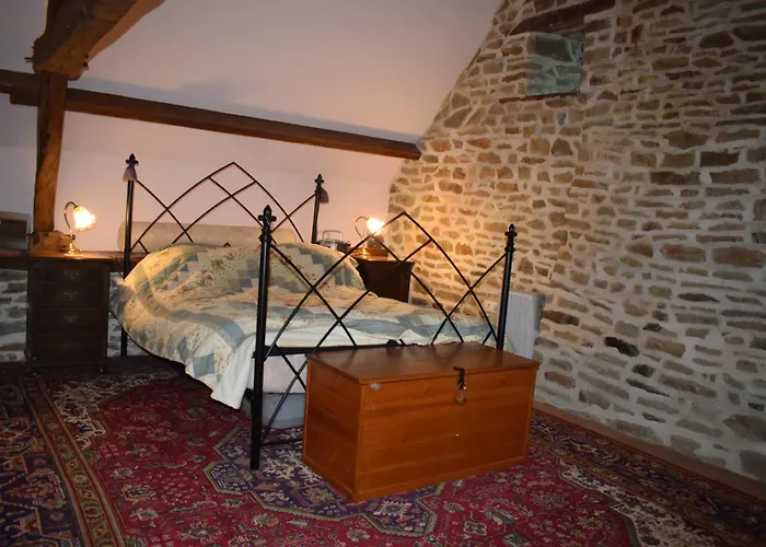 Charming 17th Century Normandy Longere In Valdalliere, Calvados